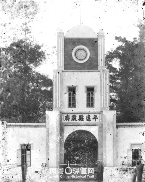 ９